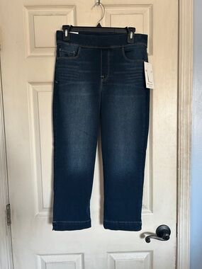 NWT Gloria Vanderbilt Amanda pull on Capri jean size 6